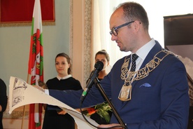 Piotr Kowalczyk przez wiele lat był zaangażowany w politykę miasta.