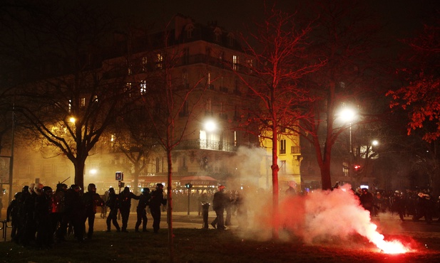 Francja: Starcia z policją w trakcie demonstracji przeciw reformie emerytur