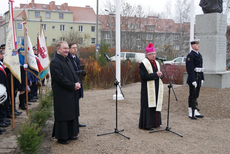 Odsłonięcie pomnika bł. ks. Rogaczewskiego