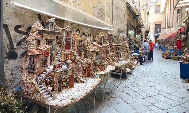 Via San Gregorio Armeno – to właśnie na tej ulicy w Neapolu Boże Narodzenie trwa cały rok 