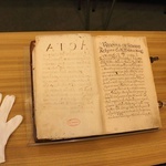 Zakonserwowano rękopisy staropolskich akt z Archiwum Kurii Metropolitalnej