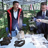 Odkrycie szczątków obrońców Westerplatte obniżyło temperaturę sporu.