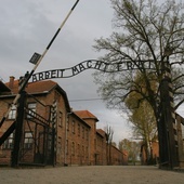 Bracia z Taizé odwiedzą dziś Auschwitz i wieczorem będą modlić się w Krakowie