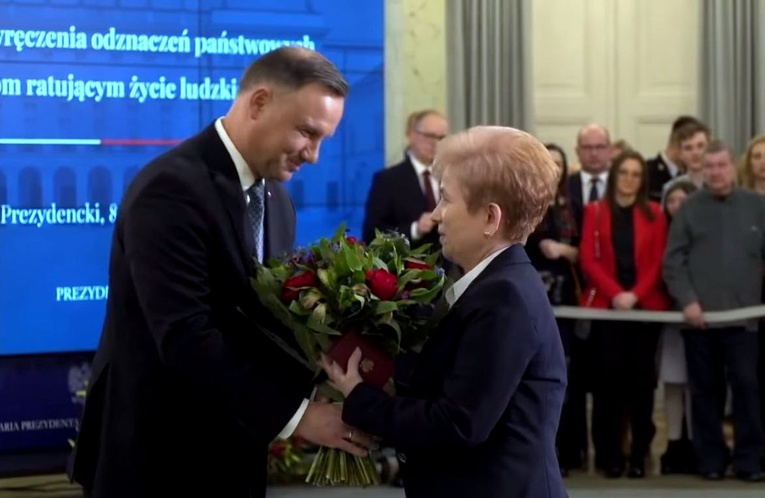 Prezydent Andrzej Duda uhonorował medalem misjonarza z Dębicy