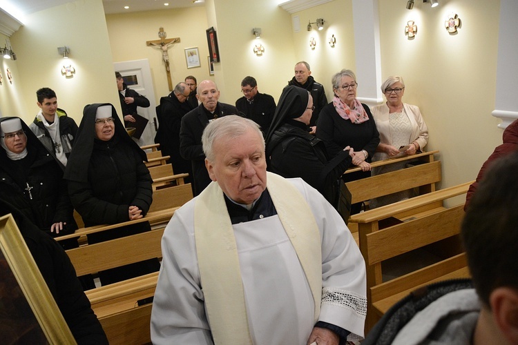 Relikwie św. Brata Alberta w Domu Miłosierdzia w Otmuchowie