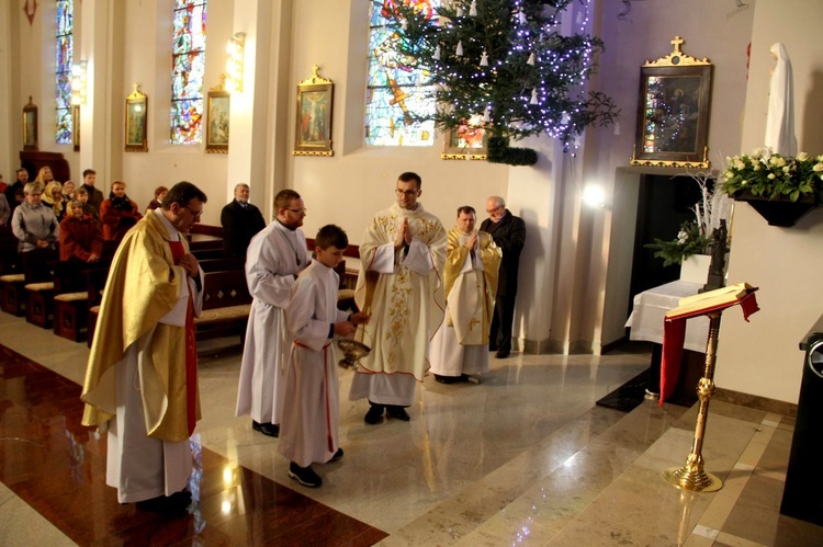 Borzęcin Dolny. Poświęcenie figury Matki Bożej Fatimskiej