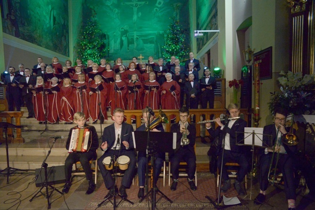 Kolędowy koncert w NSJ w Radomiu