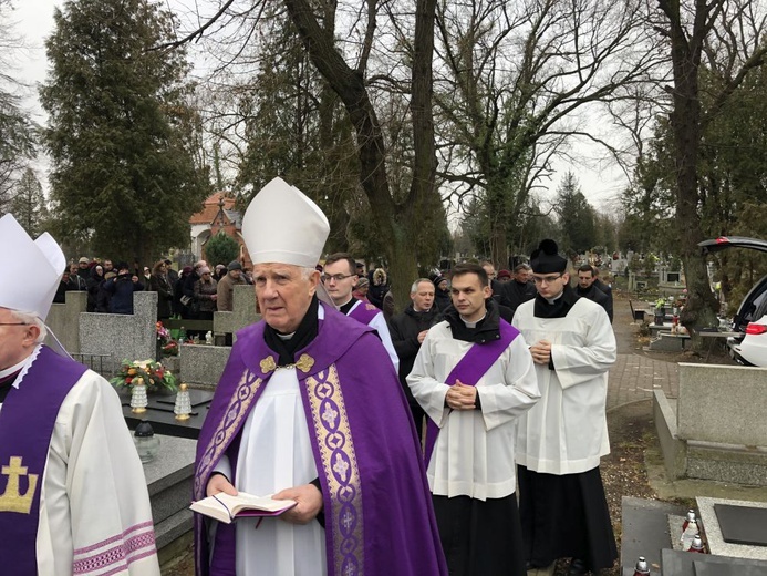 Uroczystości pogrzebowe ks. Stanisława Pasyka