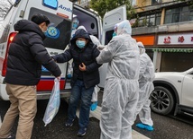 Chiny: Liczba śmiertelnych ofiar koronawirusa wzrosła