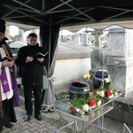 Więcławice Stare: Pogrzeb Andrzeja i Zofii Dyakowskich