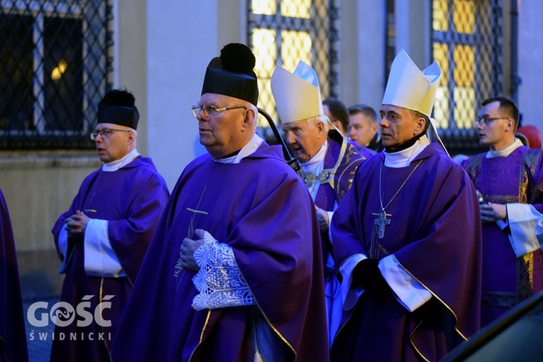 Procesja pokutna i Msza św. z obrzędem posypania głów popiołem