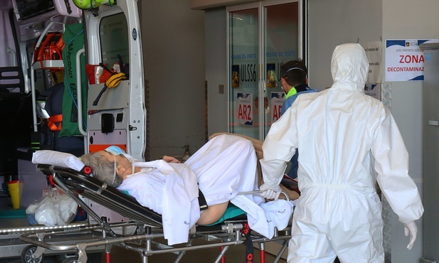 Włochy: Kolejne 133 osoby zmarły z powodu koronawirusa w ciągu ostatniej doby