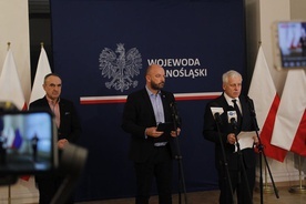 Konferencja Jarosława Obremskiego, wojewody dolnośląskiego.
