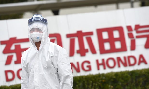 Znów nieznaczny wzrost zakażeń na koronawirusa w Chinach