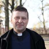 Do włączenia się w akcję zachęcają duszpasterze parafii na czele z nowym proboszczem ks. Pawłem Kuziołą.