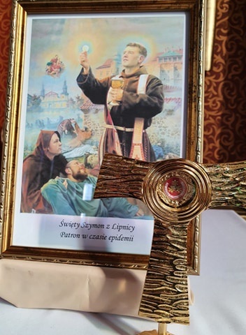 Relikwie i obraz św. Szymona z Lipnicy.