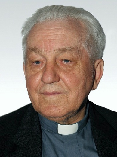 Ks. Czesław Biziorek.