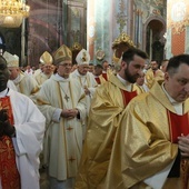 W Wielki Czwartek ubiegłego roku katedrę licznie wypełnili kapłani.