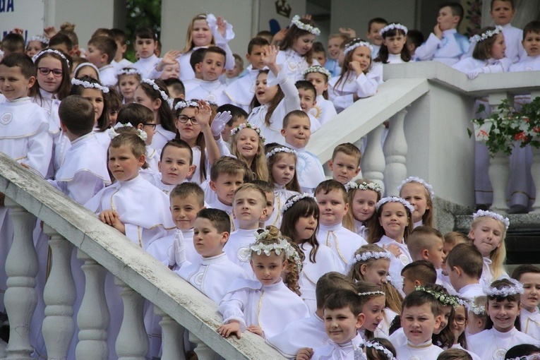 Nowe wytyczne dotyczące uroczystości pierwszokomunijnych w diecezji tarnowskiej