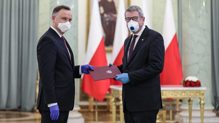 Wojciech Murdzek odbiera nominację od Prezydenta Polski.
