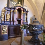 Renowacja ołtarza głównego w kościele pw. Wniebowzięcia NMP W Żaganiu