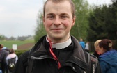 Ks. Michał Styła - przewodnik grupy św. Faustyny wygłosił pierwszą konferencję na duchowej pielgrzymce do Łagiewnik.