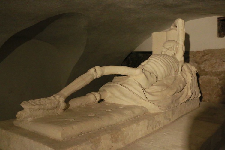 Vanitas - prawdopodobnie jedyny w Polsce pomnik przedstawiający śmierć.