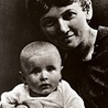 Karol Wojtyła z matką Emilią.