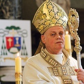 Biskup legnicki bp Z. Kiernikowski.