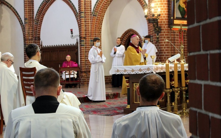 Święcenia w kościele św. Bartłomieja  