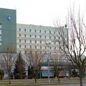 Szpital na radomskim Józefowie zmaga się z powracającymi zarażeniami COVID-19.