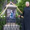 Ks. Wojciech Marchewka zachęca do modlitwy za wstawiennictwem św. Rozalii.