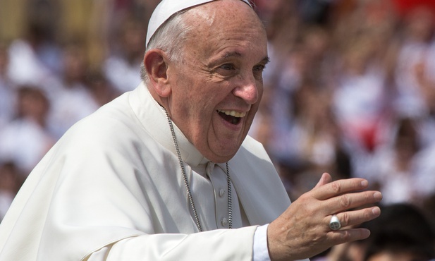 Papież Franciszek daje milion euro