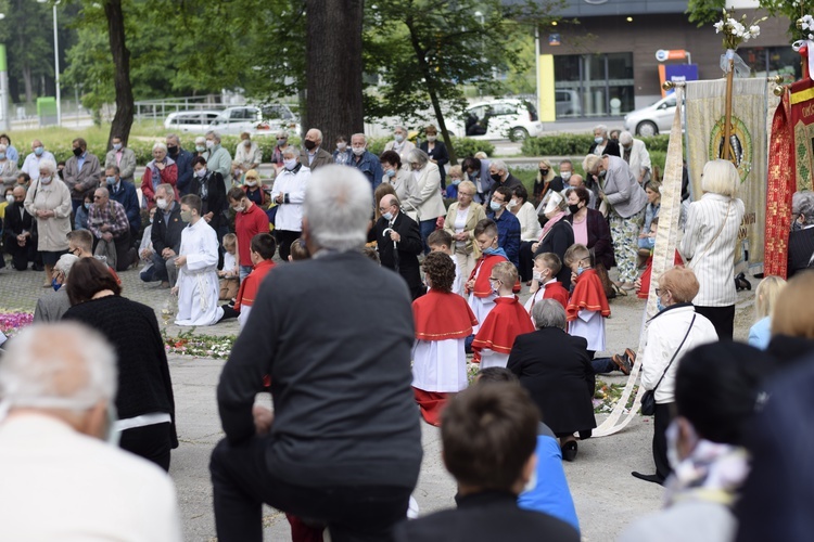 Boże Ciało w parafii św. Jadwigi na wrocławskim Kozanowie