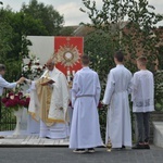 Tarnobrzeg. Procesja w parafii Matki Bożej Częstochowskiej