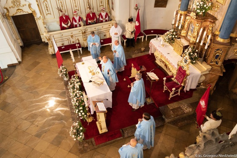 Msza św. odpustowa z udziałem apostolstwa trzeźwości w Rokitnie