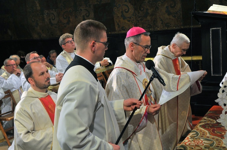 Bp Salaterski zawierza Arcybractwo Straży Honorowej Sercu Jezusa i Matce Bożej.