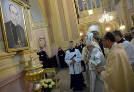 W listopadzie minie 40 lat od śmierci bp. Piotra Gołębiowskiego. Tradycyjnie kapłani i wierni będą modlić się przy chrzcielnicy w rodzinnej świątyni kandydata na ołtarze w Jedlińsku o dar beatyfikacji.