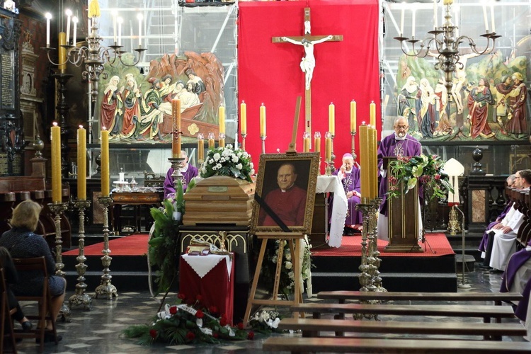 Msza św. żałobna w intencji ks. Jana Pasierbka
