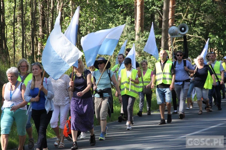 Pielgrzymka w pierwszą sobotę miesiąca do sanktuarium Matki Bożej Rokitniańskiej