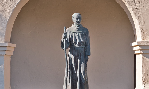 Statua Junipera Serry w Santa Inés Mission w Santa Ynez w Kalifornii.