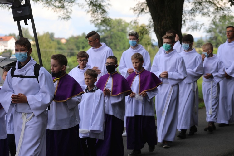 Pogrzeb śp. ks. kan. Jana Krysty w Lipowej