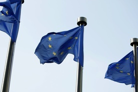 Szczyt UE: Poszanowanie dla praworządności powiązane z budżetem