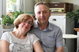 Są małżeństwem od 36 lat, w Domowym Kościele od 27. Mają czwórkę dzieci. Mieszkają w Słupsku.