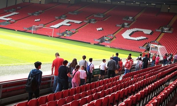 Klopp i policja apelują do fanów Liverpoolu o świętowanie koronacji mistrza Anglii w domach