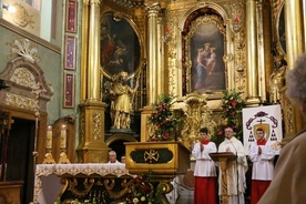 Słynący łaskami obraz św. Anny w bazylice w Lubartowie.