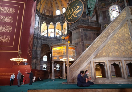 Pierwsze od niemal 90 lat modlitwy w meczecie Hagia Sophia