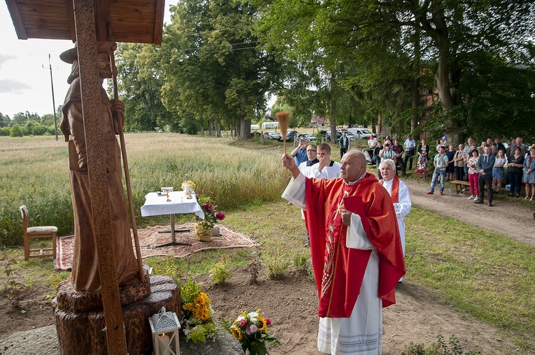 Figura św. Jakuba w Karsince