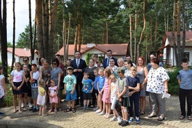 Bojanów. Minister Ziobro u rodzin na turnusach Caritas