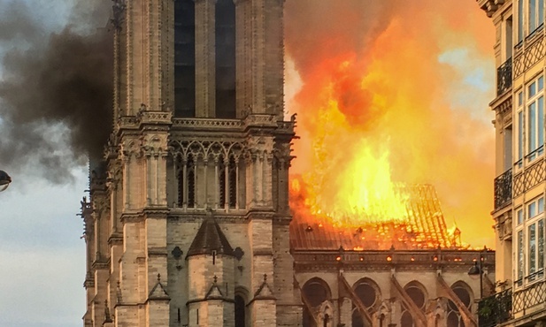 Francja: W tym roku spłonęło już 9 kościołów